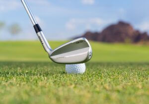 Iron Versus Hybrid: Which Club is More Accurate on Approach Shots?