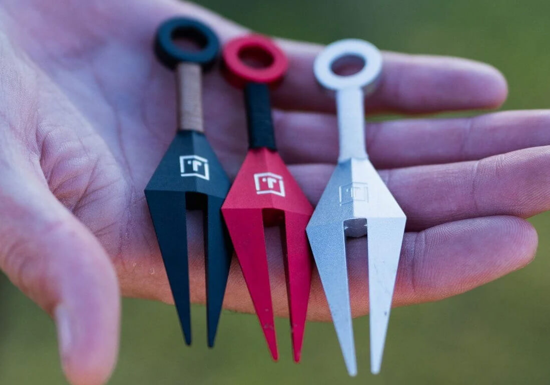 Tomo divot tools