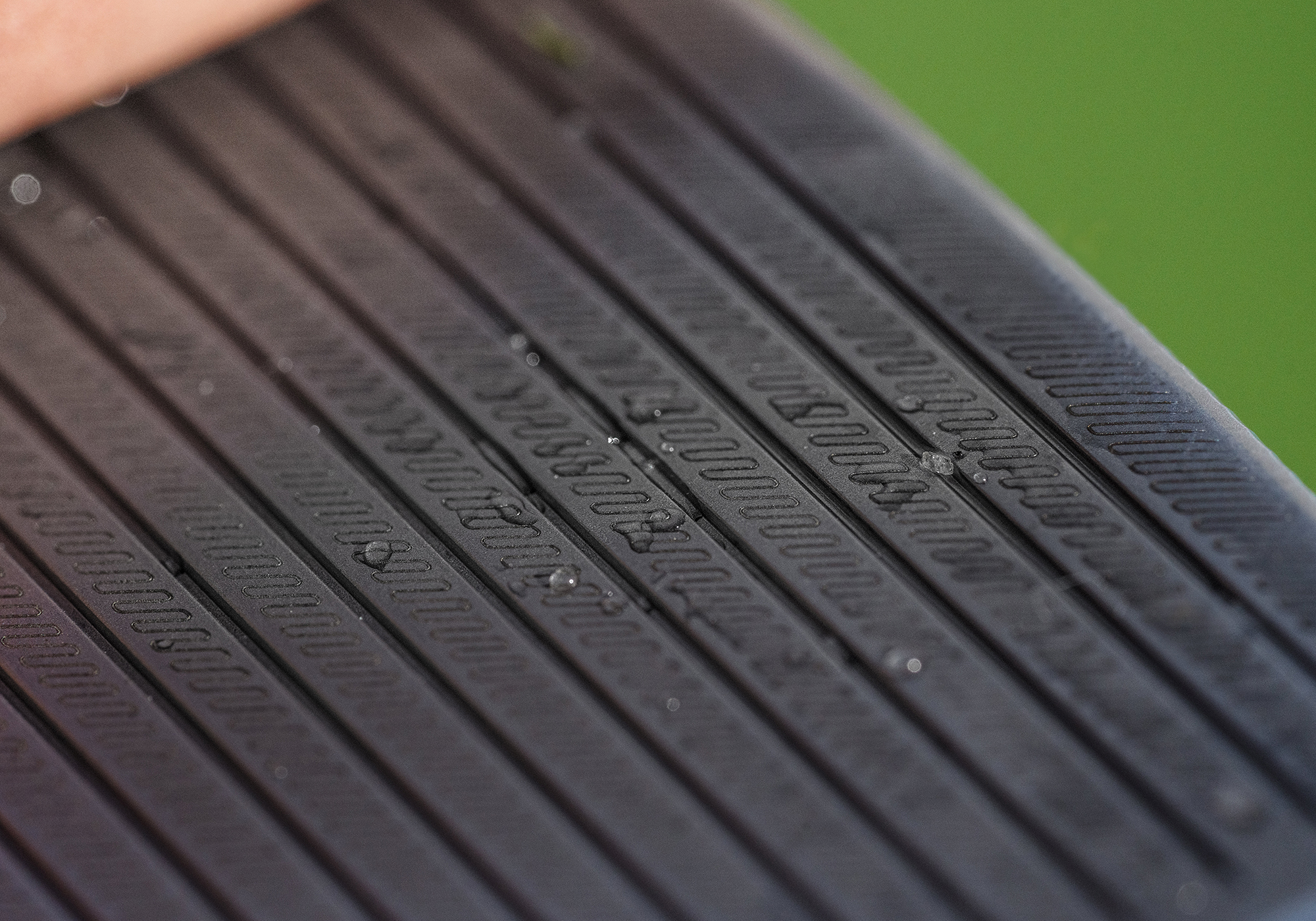 TaylorMade MG5 wedges feature saw milled grooves with Spin Tread technology.