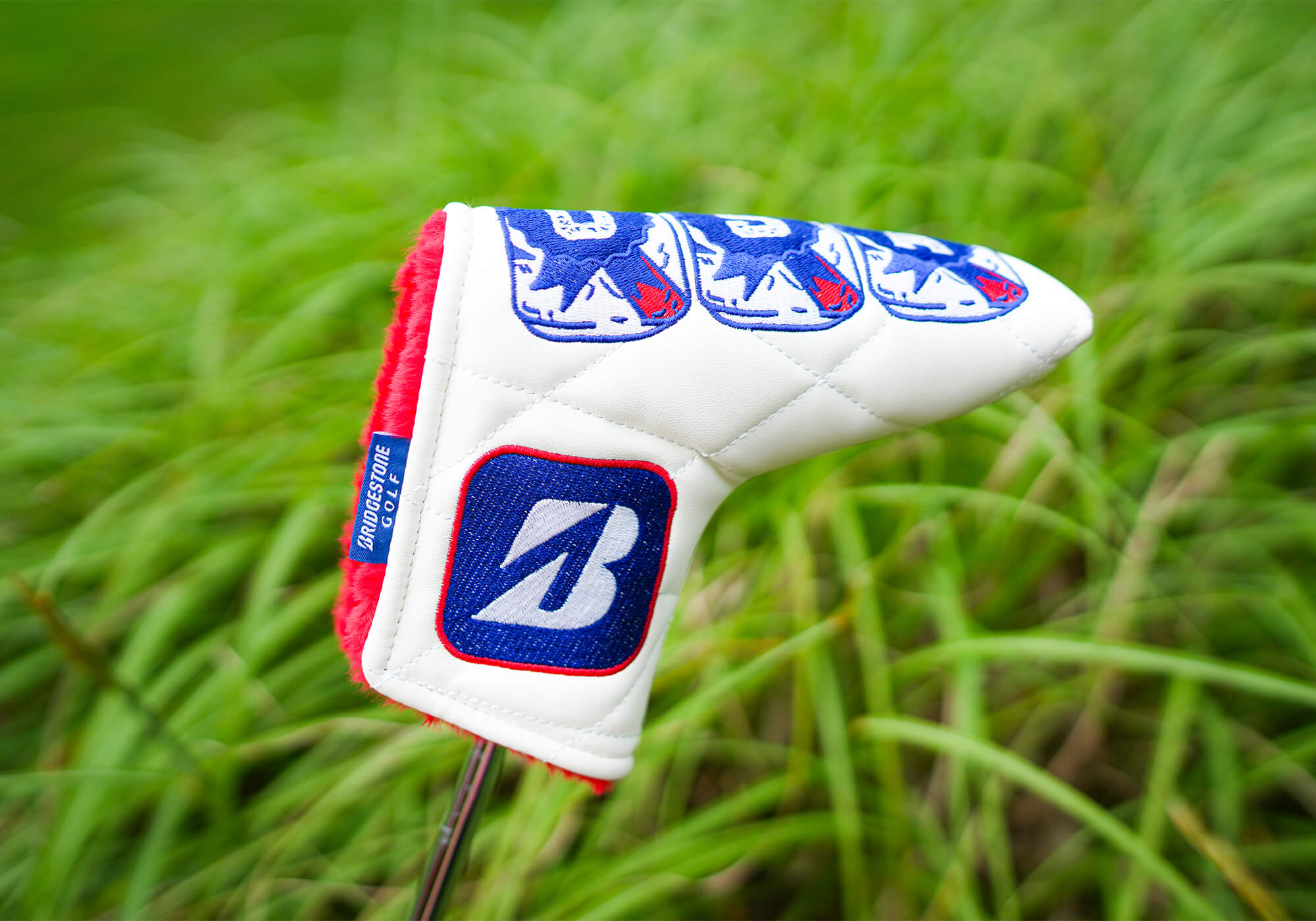 Bridgestone x Pabst putter cover