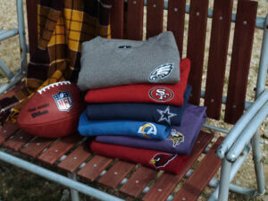 From Tee to Tailgate: Johnnie-O Layers That Carry the Day