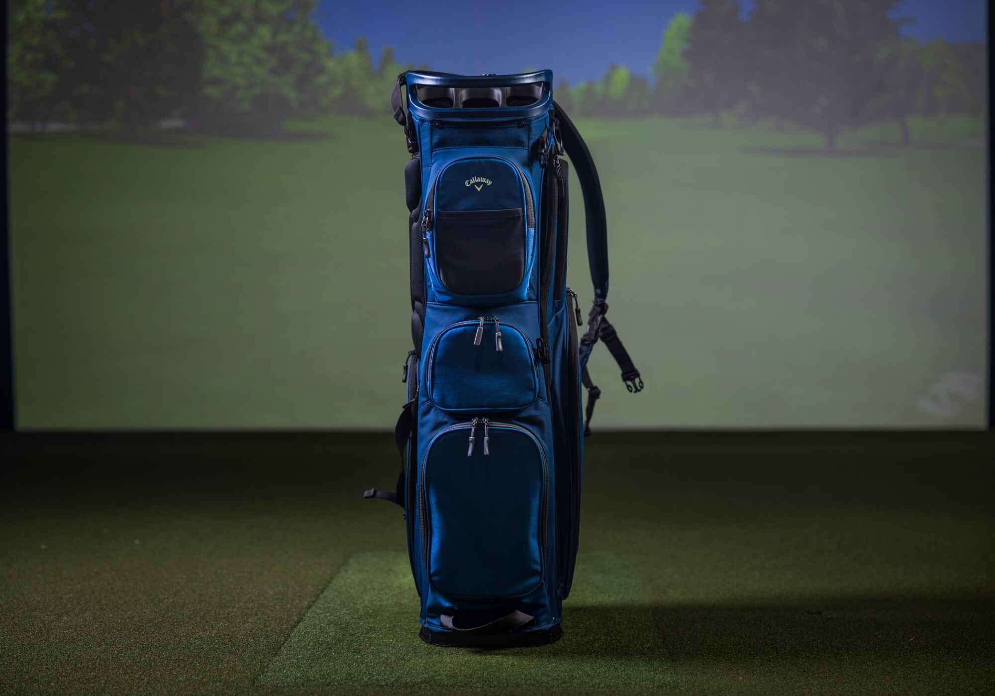 Multiple pockets_ 26 MW Stand Bags