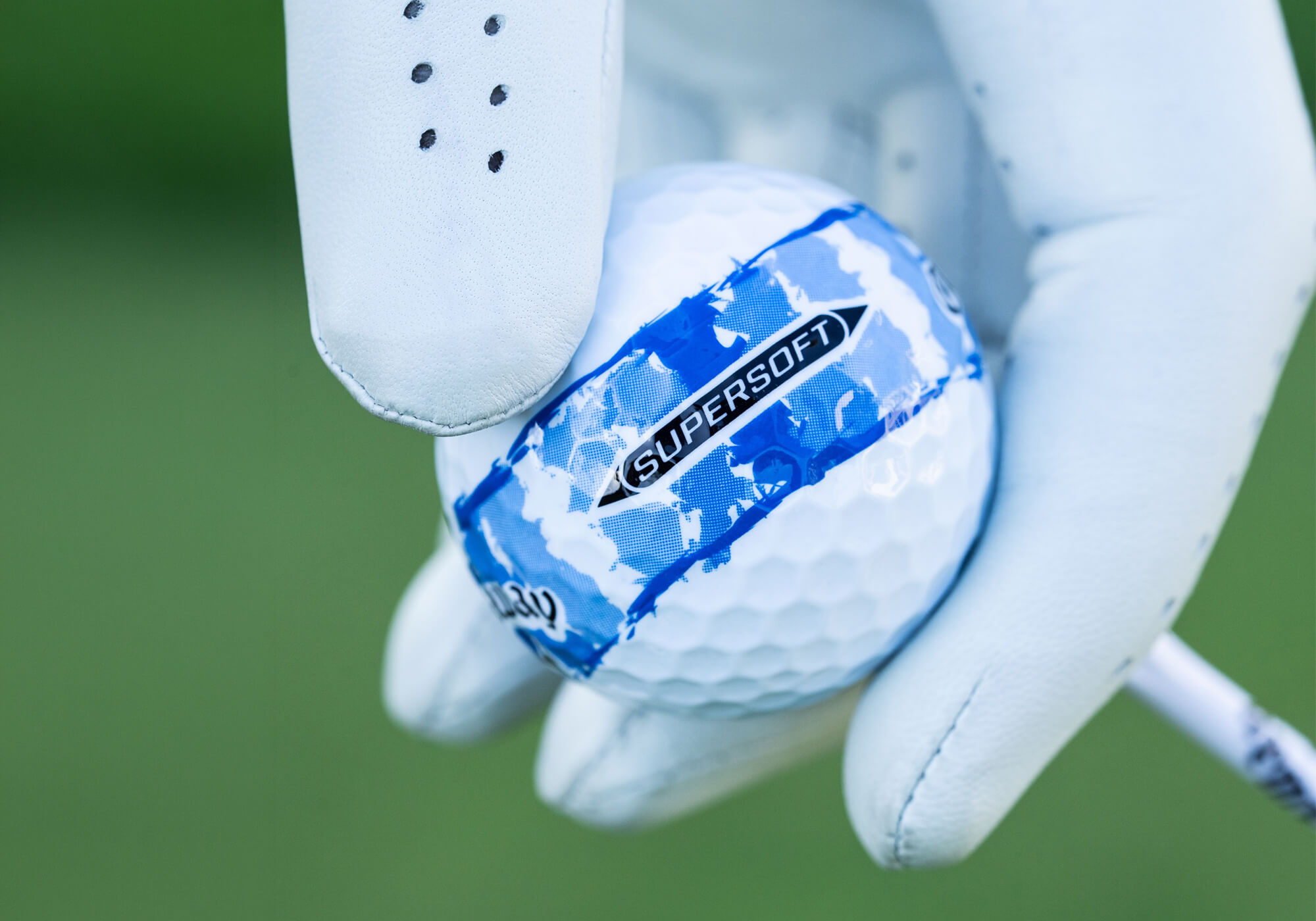 Callaway Supersoft Distressed golf ball in blue colorway.