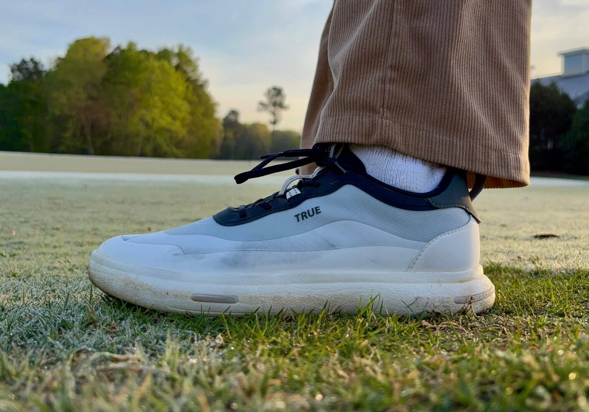 Is This TRUE Linkswear’s Best Spikeless Shoe Ever?