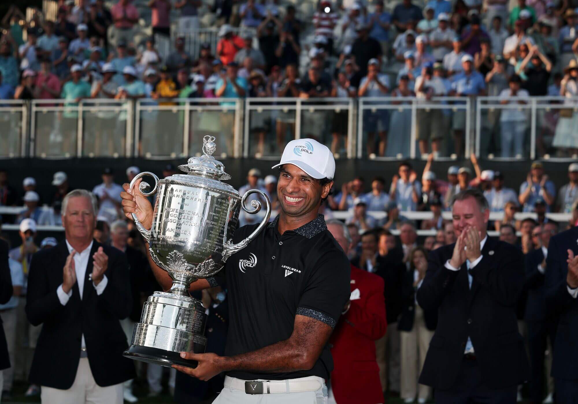 Aaron Rai Tee Why Aaron Rai Uses Two Gloves, An Ancient Driver And Castle Tees ...