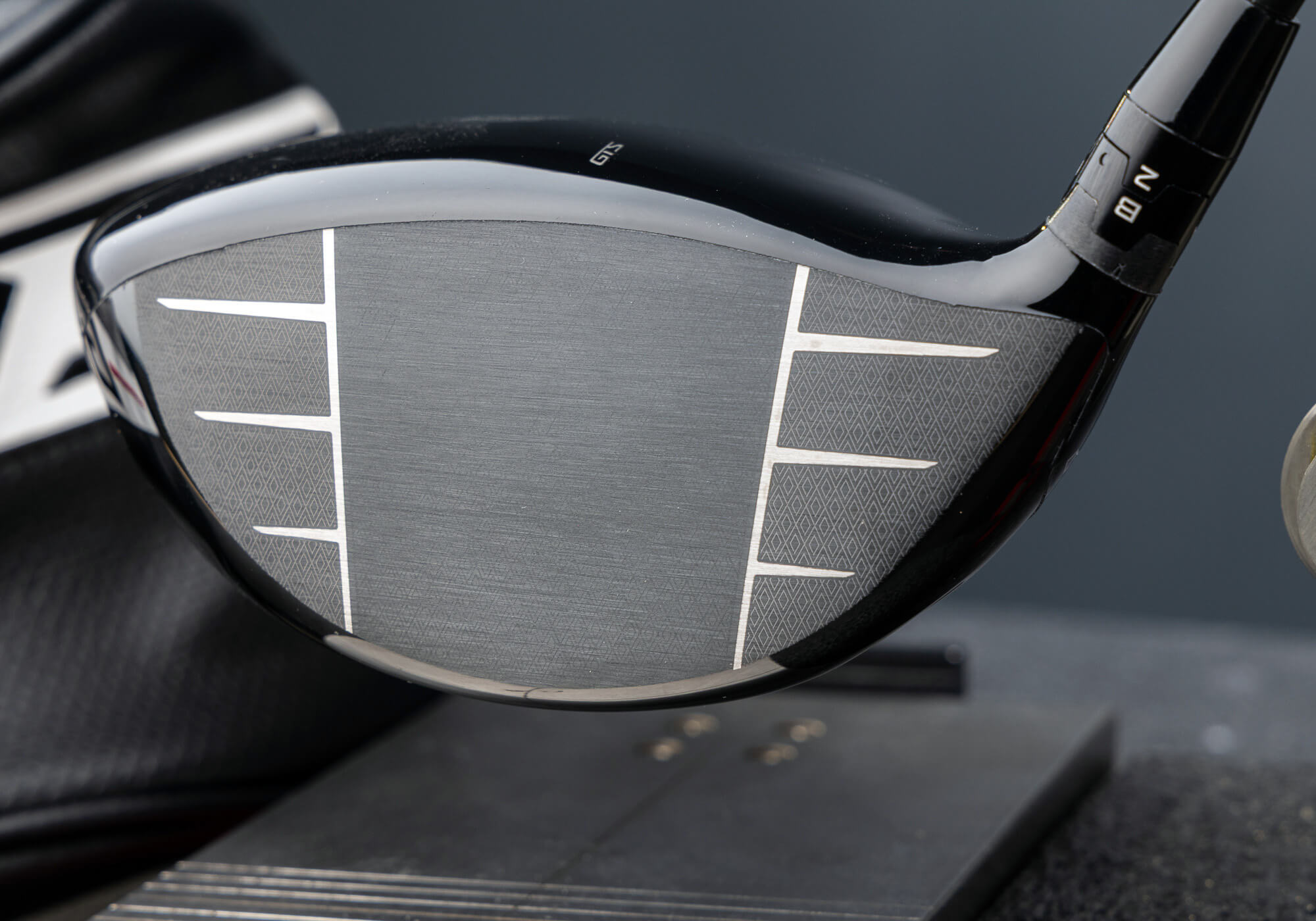 Titleist GT3 Driver face