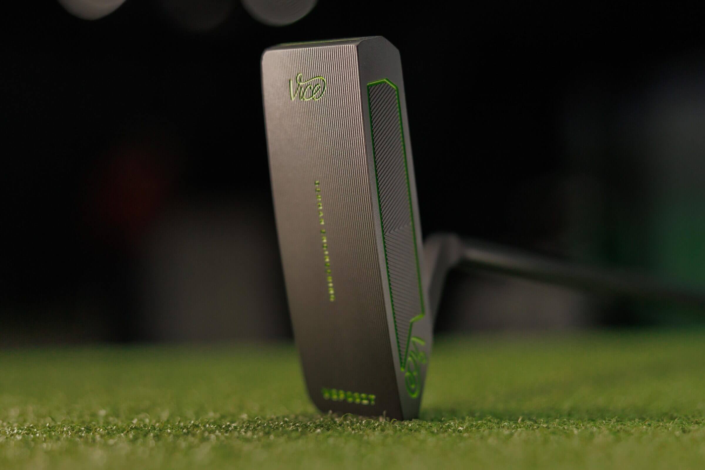 Golfer Examines How Dominant Eye Alignment Impacts Putting Accuracy