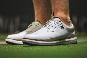 2 Red Flags You Need New Golf Shoes
