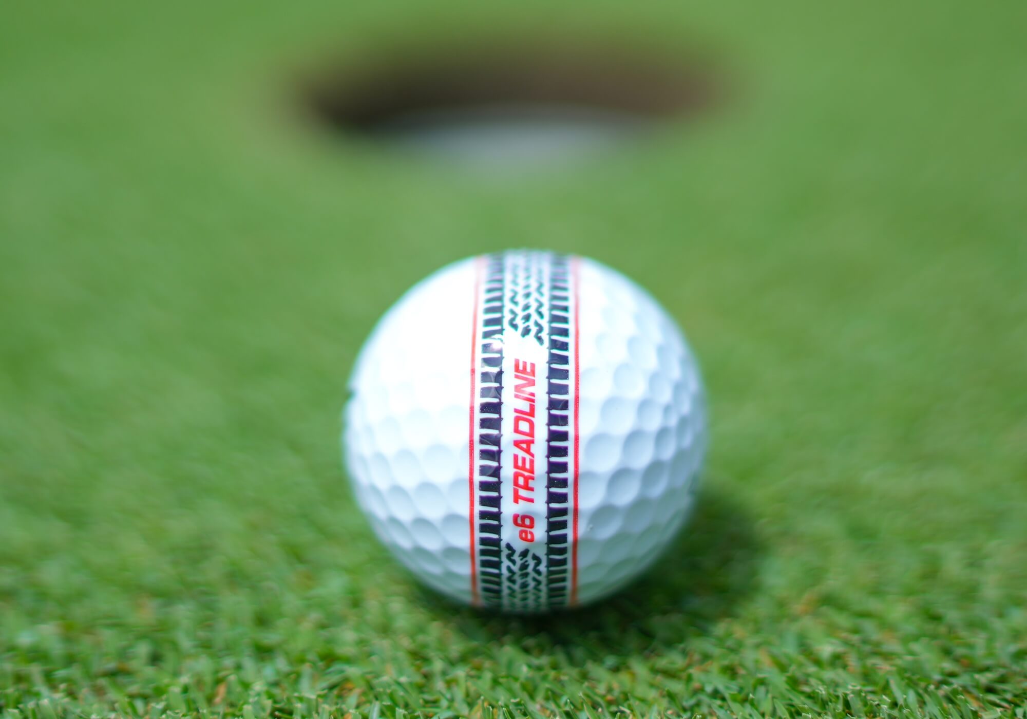 Bridgestone e6 SOFT TReadline golf ball