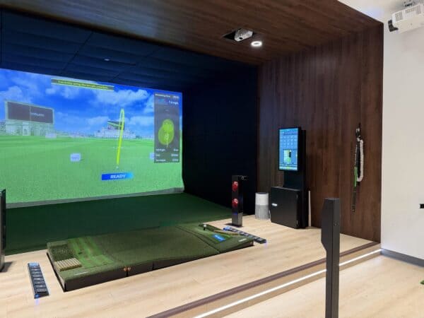 I Tried Golf VX’s Quantum Simulator. It Ruined Regular Sim Golf For Me.