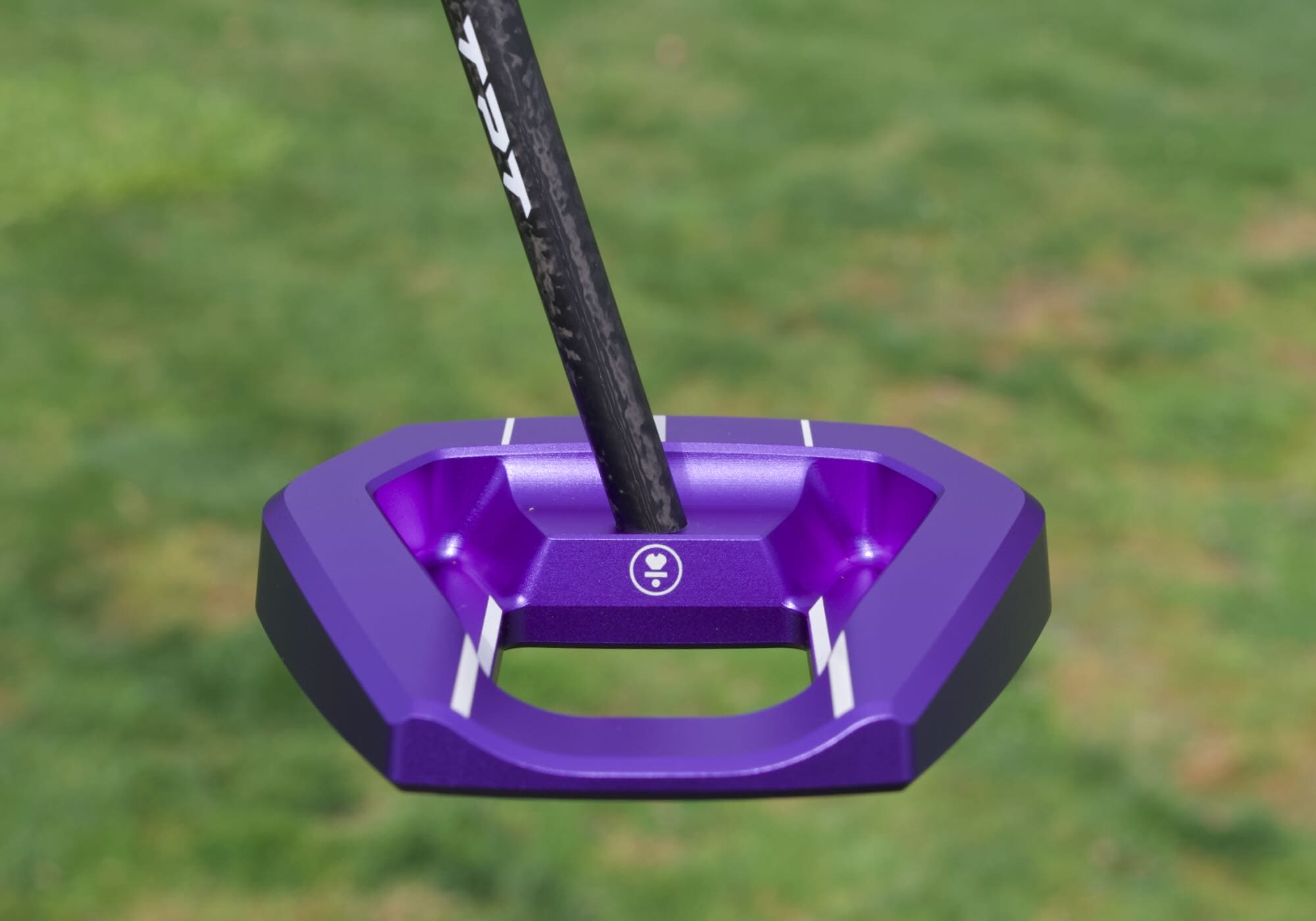 This Custom L.A.B. Golf Putter Is A VZN In Purple
