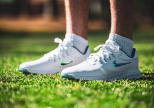Spiked Versus Spikeless Golf Shoes: Which Should You Wear?