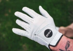 I Just Started Playing Golf: What Type Of Golf Glove Should I Wear?